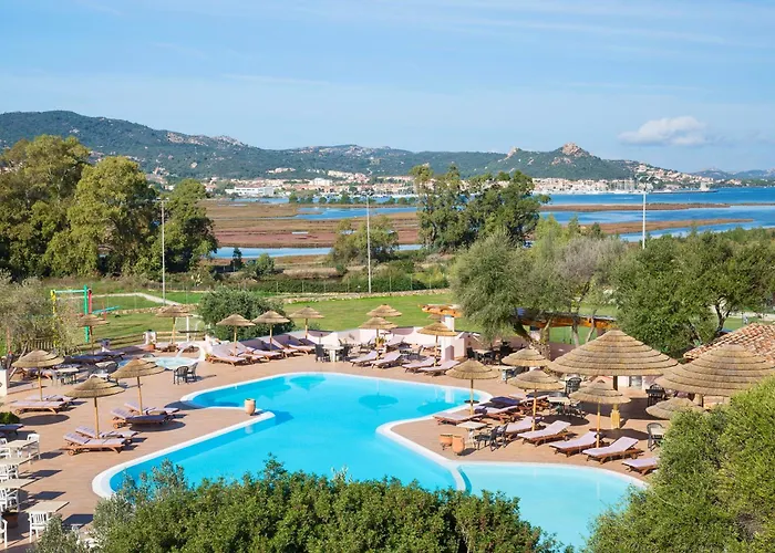 Hotel With Swimming Pool Near Baja Sardinia
